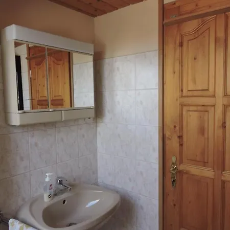 Apartment Grosses Ferienhaus Plattensee Balaton - Nyaralo Haz 6 Szobaval, 5 Fuerdoszobaval, 3000 Nm *