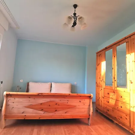Grosses Ferienhaus Plattensee Balaton - Nyaralo Haz 6 Szobaval, 5 Fuerdoszobaval, 3000 Nm * Szolad