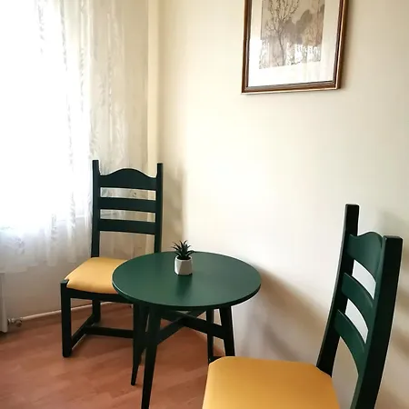 Apartment Grosses Ferienhaus Plattensee Balaton - Nyaralo Haz 6 Szobaval, 5 Fuerdoszobaval, 3000 Nm