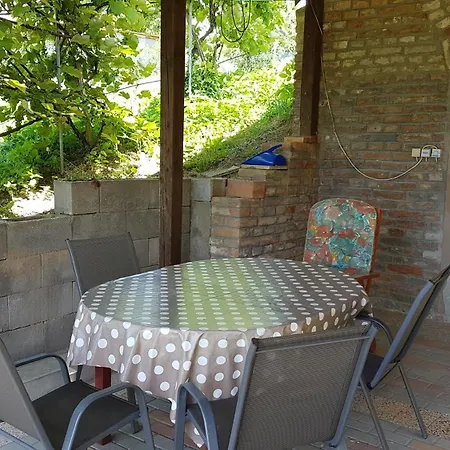 Grosses Ferienhaus Plattensee Balaton - Nyaralo Haz 6 Szobaval, 5 Fuerdoszobaval, 3000 Nm Szolad